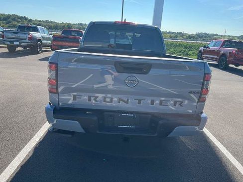 Certified 2026 Nissan Frontier SV w/ All-Weather Content Package AWD/4WD image 4