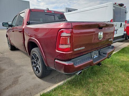 Used 2019 RAM 1500 Laramie AWD/4WD image 5