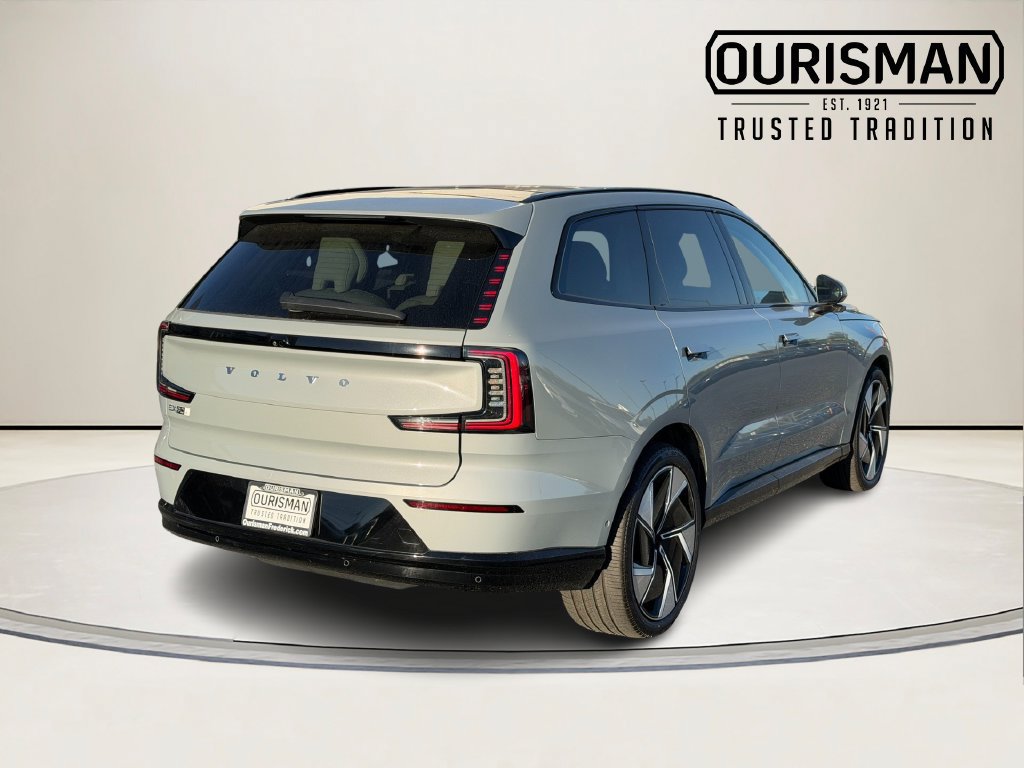 Certified 2025 Volvo EX90 Ultra AWD/4WD image 7