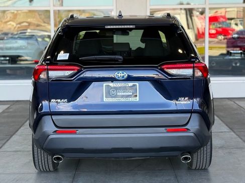 Certified 2021 Toyota RAV4 XLE Premium image 11