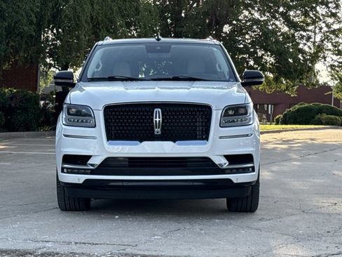 Used 2021 Lincoln Navigator Black Label w/ Special Edition Package AWD/4WD image 2