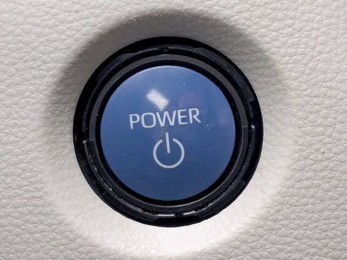 Used 2021 Toyota Corolla LE FWD image 32