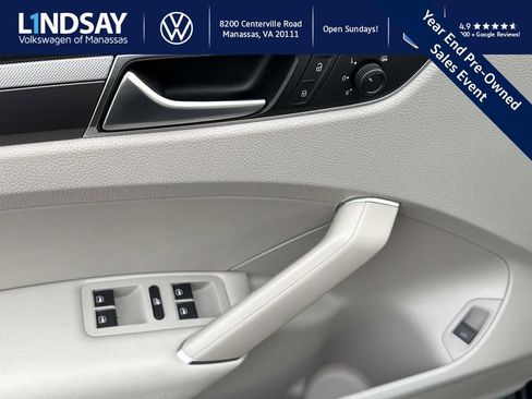 Used 2018 Volkswagen Passat 2.0T R-Line image 18