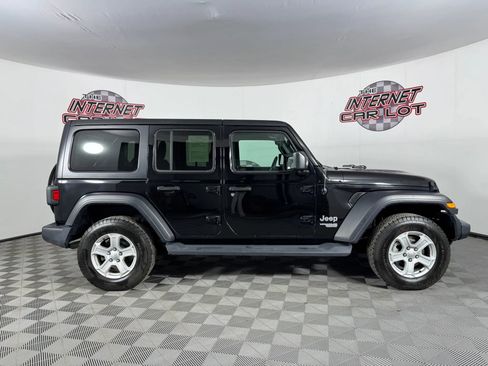 Used 2018 Jeep Wrangler Unlimited Sport S image 8