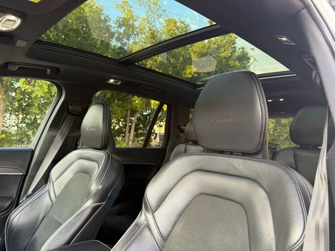 Used 2019 Volvo XC90 T6 R-Design w/ Advanced Package image 10