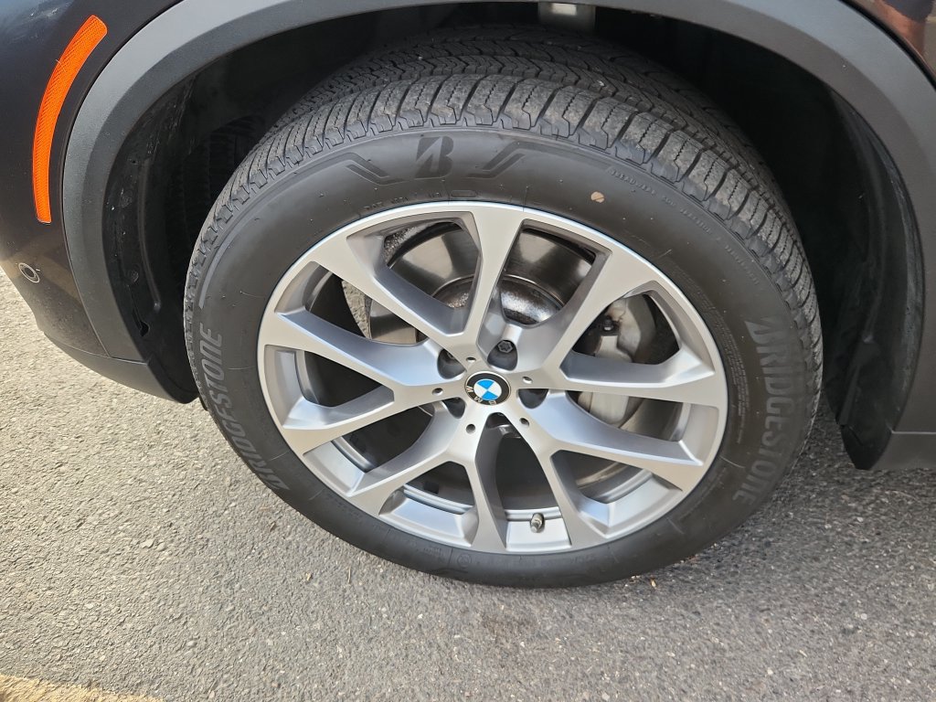 Used 2021 BMW X5 xDrive40i w/ Premium Package AWD/4WD image 19