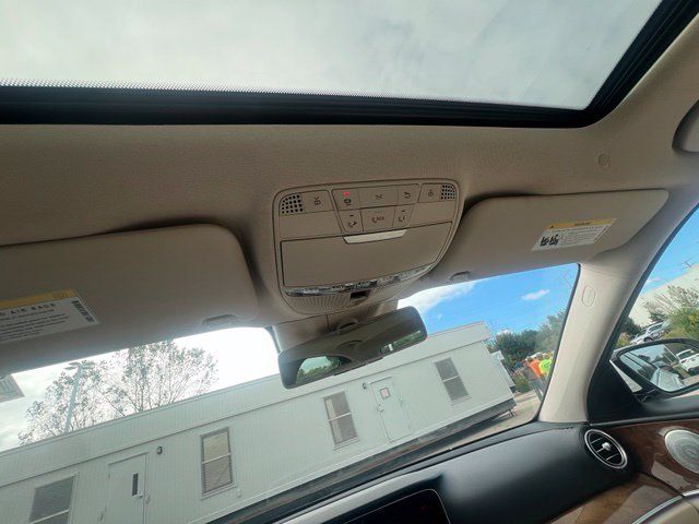 Certified 2018 Mercedes-Benz E 300 4MATIC image 19