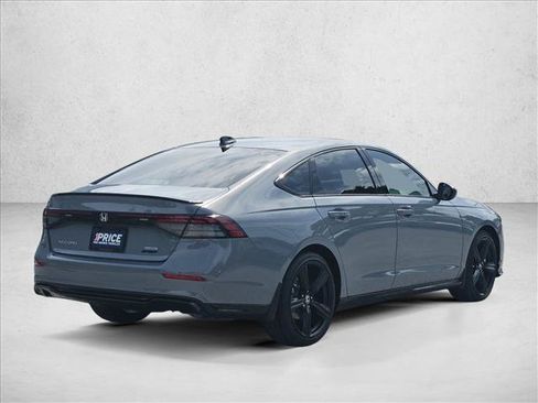Used 2023 Honda Accord Sport image 5