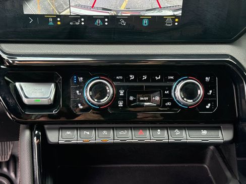 Certified 2023 GMC Sierra 1500 AT4 w/ AT4 Premium Package AWD/4WD image 26