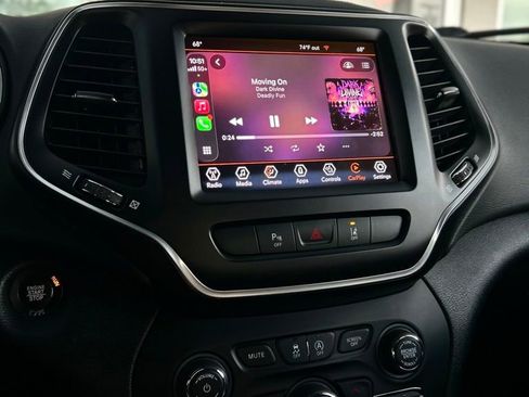 Used 2022 Jeep Cherokee Latitude Lux w/ Sun & Sound Group image 17