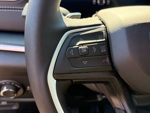 New 2025 Jeep Grand Cherokee Altitude image 13