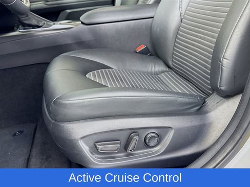 Used 2024 Toyota Camry SE image 26