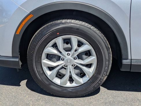 Used 2025 Honda CR-V LX image 13