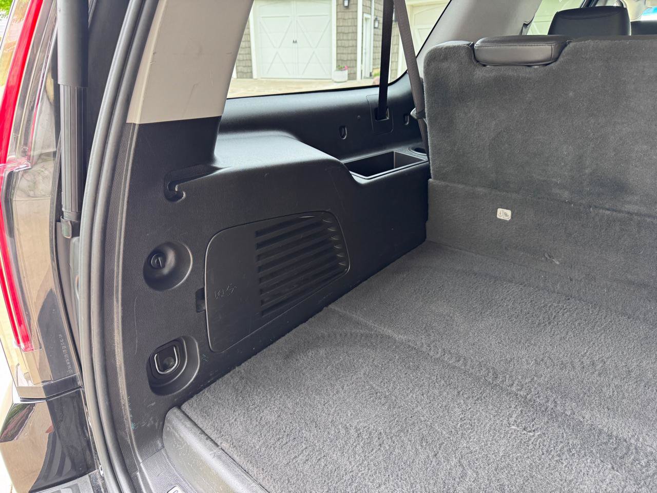 Used 2019 Cadillac Escalade ESV Luxury w/ Escalade Sport Edition AWD/4WD image 21