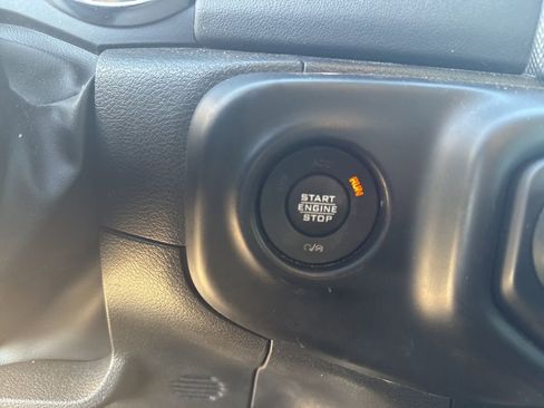 Used 2023 Jeep Gladiator Overland w/ Popular Equipment Package image 18