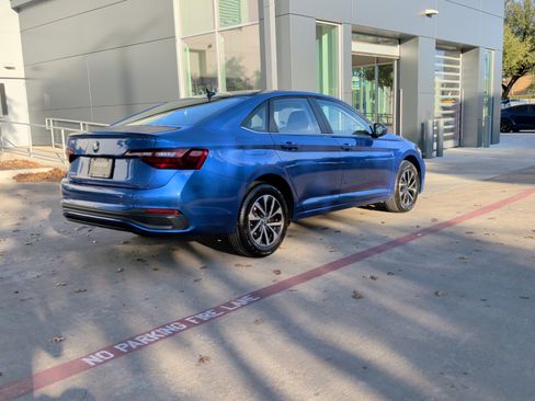 Used 2023 Volkswagen Jetta S image 10