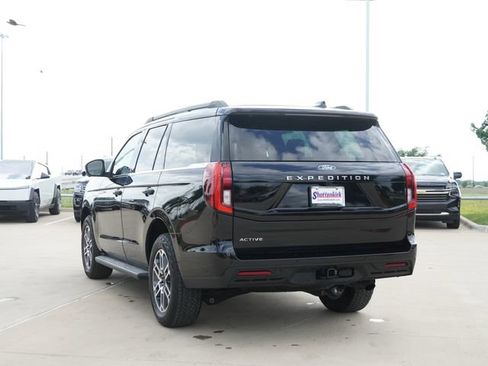 Used 2025 Ford Expedition Active AWD/4WD image 7