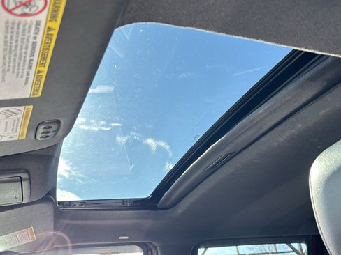 Used 2011 Ford F250 Lariat w/ Chrome Pkg image 7