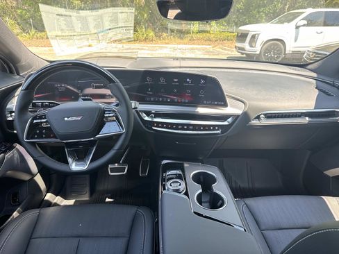 New 2026 Cadillac Lyriq V w/ LPO, Floor Liner Package AWD/4WD image 15