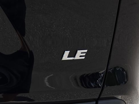 Certified 2025 Toyota RAV4 LE FWD image 30