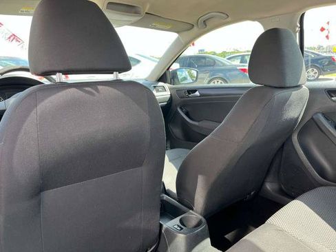 Used 2012 Volkswagen Jetta Sedan FWD image 11