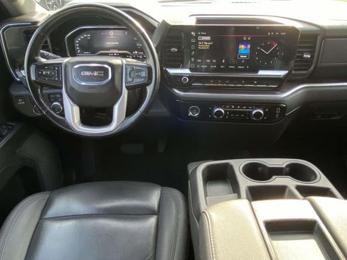Used 2024 GMC Sierra 1500 SLT image 10