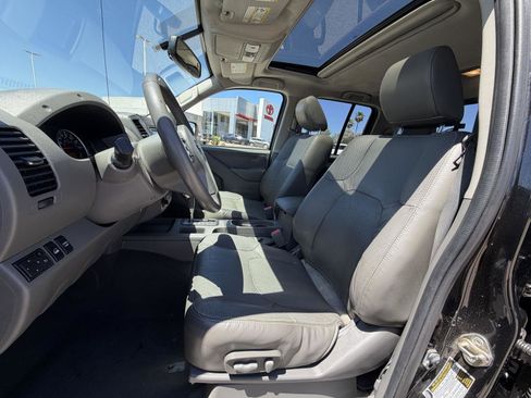 Used 2019 Nissan Frontier SL AWD/4WD image 15