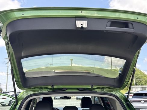New 2025 Volkswagen Taos SE image 44