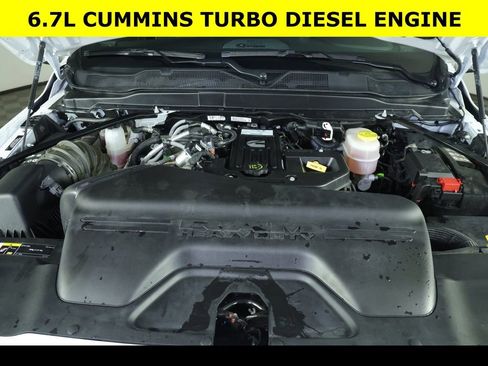 Used 2025 RAM 2500 Laramie w/ Night Edition image 11