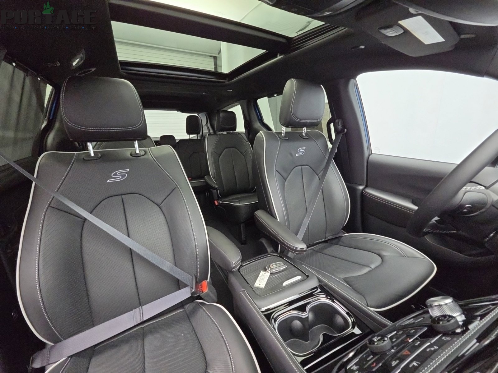 New 2027 Chrysler Pacifica Limited AWD/4WD image 58