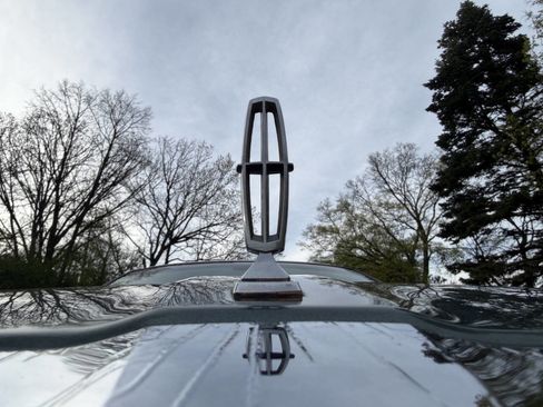 Used 2006 Lincoln Town Car Signature Limited RWD image 26