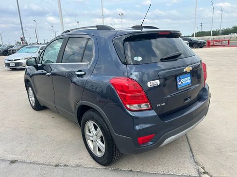 Used 2019 Chevrolet Trax LT w/ LT Convenience Package FWD image 5