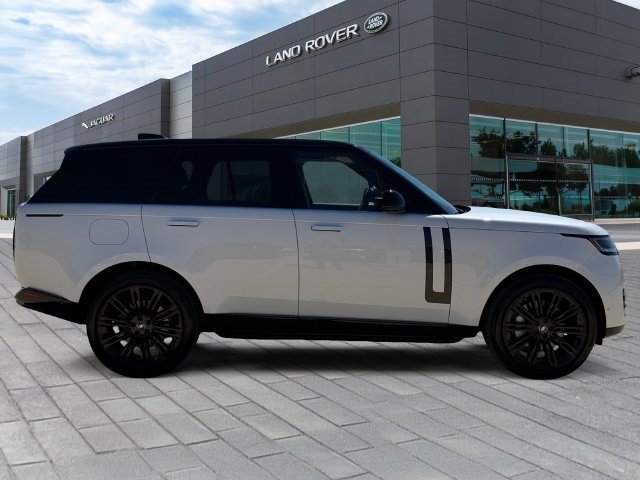 Certified 2025 Land Rover Range Rover SE AWD/4WD image 6