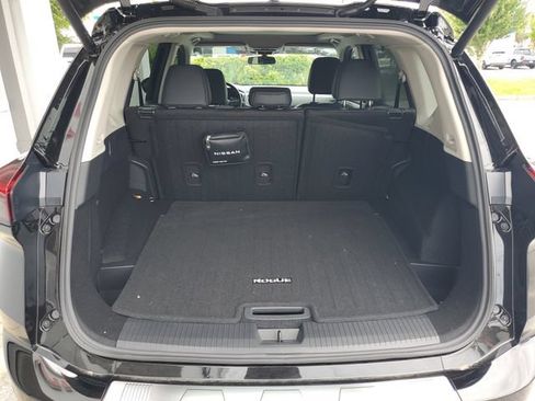 Used 2026 Nissan Rogue SV w/ SV Premium Package FWD image 10