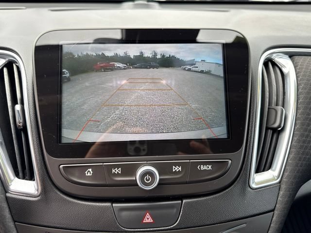 Used 2018 Chevrolet Malibu LT w/ Driver Confidence Package FWD image 21