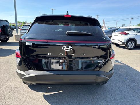 Used 2025 Hyundai Kona SEL AWD/4WD image 7