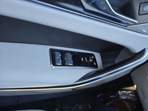 Certified 2025 Jaguar F-PACE R-Dynamic S image 27