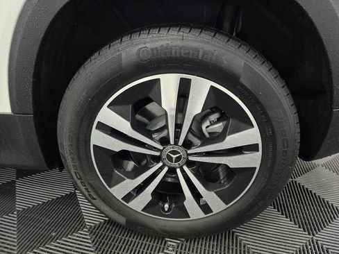 Certified 2025 Mercedes-Benz GLB 250 4MATIC image 20