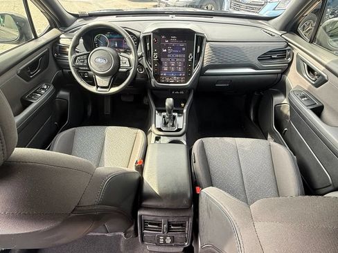 Used 2025 Subaru Forester Premium AWD/4WD image 22
