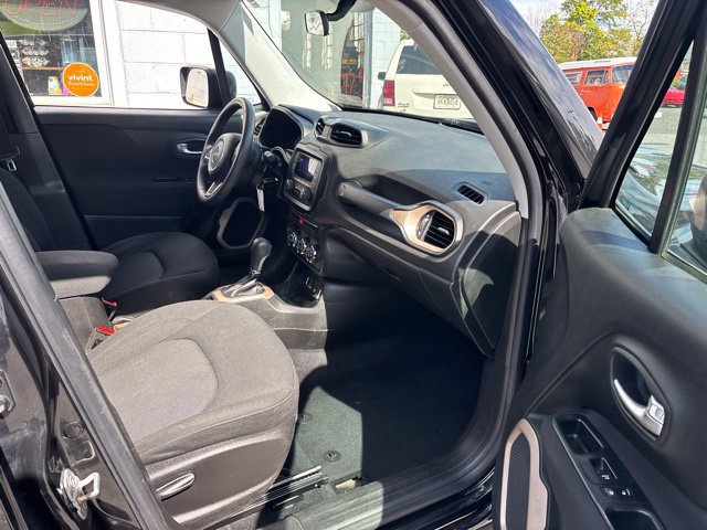 Used 2015 Jeep Renegade Sport w/ Power & Air Group FWD image 8