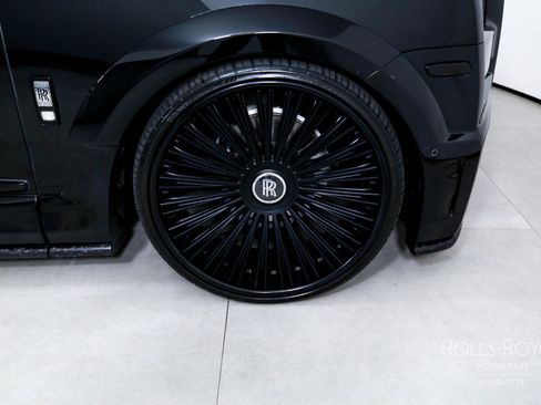 Used 2024 Rolls-Royce Cullinan image 41