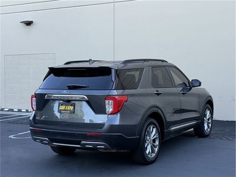Used 2020 Ford Explorer XLT w/ Equipment Group 202A AWD/4WD image 6