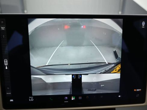 Used 2022 Tesla Model S AWD/4WD image 9