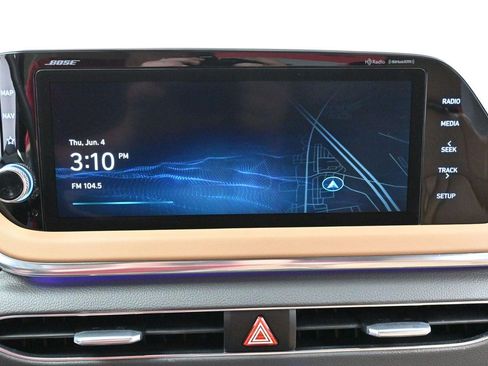 Used 2021 Hyundai Sonata Limited w/ Preferred Accessory Package FWD image 23