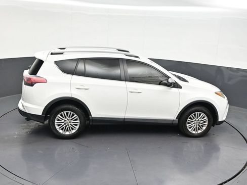 Used 2017 Toyota RAV4 LE FWD image 24