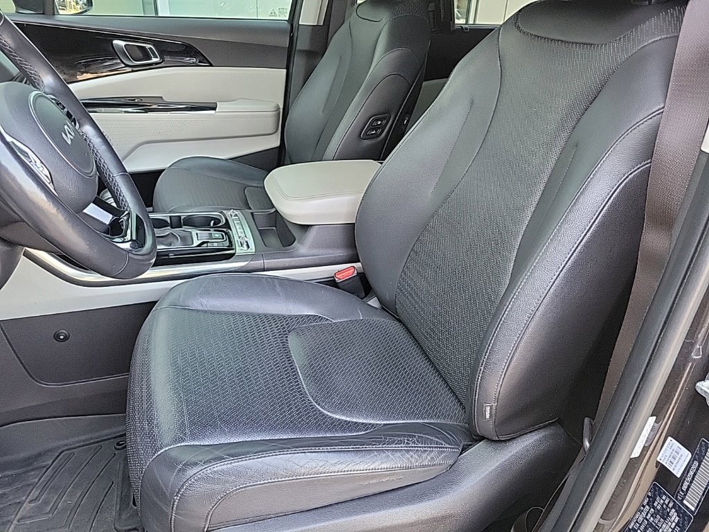 Used 2022 Kia Carnival SX Prestige FWD image 10