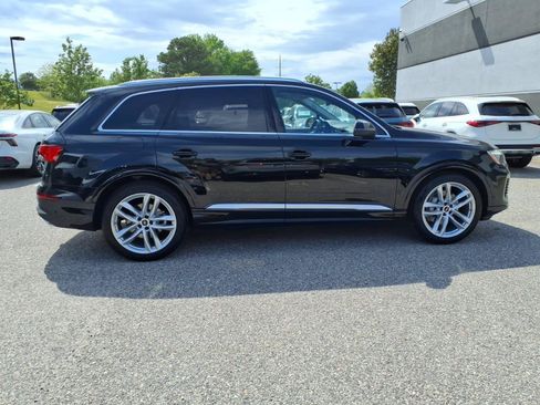 Used 2025 Audi Q3 2.0T Premium Plus w/ Premium Plus Package AWD/4WD image 5