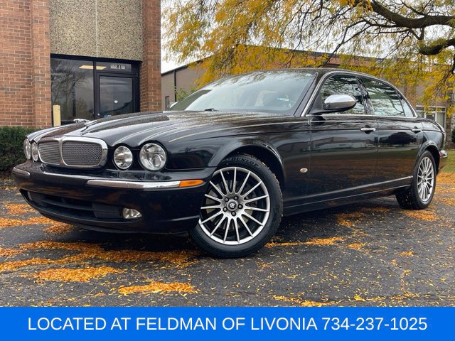 Used 2007 Jaguar XJ8 RWD image 1
