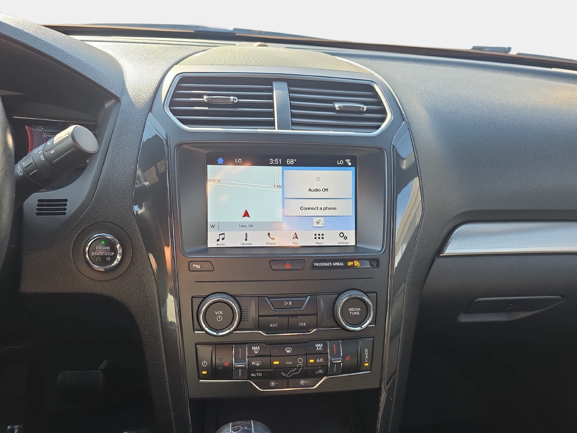 Used 2019 Ford Explorer XLT w/ Equipment Group 202A FWD image 20