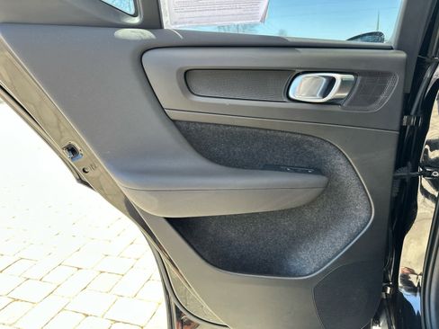 Used 2023 Volvo XC40 B5 Plus w/ Driver Assist Package image 18